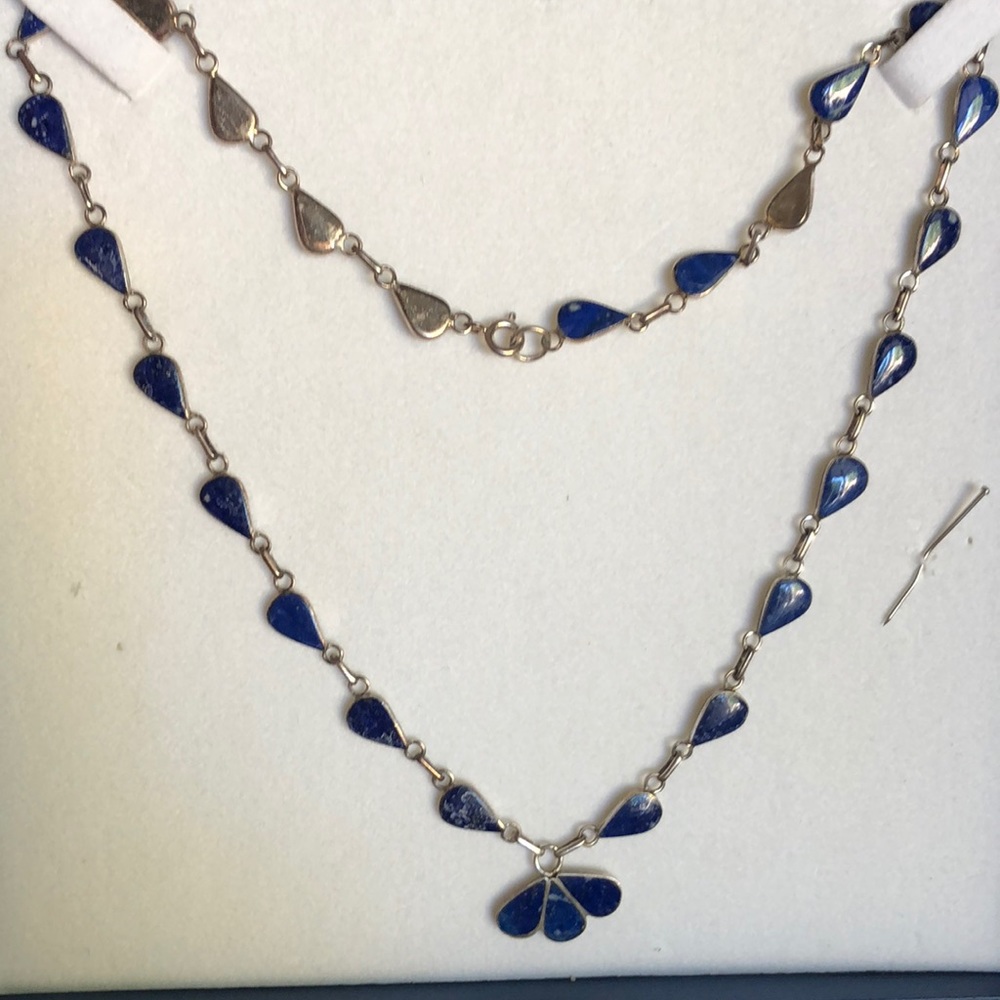 Jewelry - Picture 4 of 5